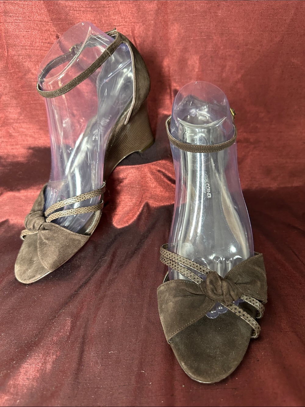 Casual Corner Italy Suede Wedge Heels Ankle Strap sz 9 ✨🖤